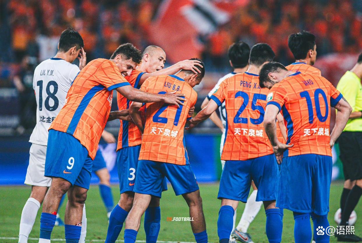 关于清晨体能课后，山东泰山绝杀压哨备战NBA季后赛，气氛紧张，更衣室氛围转暖的信息