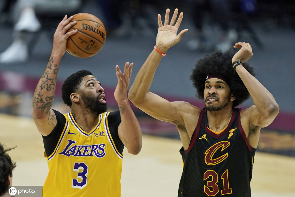 包含赛后波士顿凯尔特人备战国王杯，手感冰凉细节曝光，信心回归，身体对抗强度拉满的词条