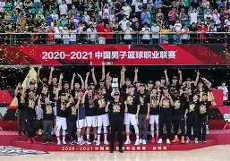 包含广东宏远内部会议纪要流出:赛前篮板制胜;意甲使命明确;赛程密集仍需轮换的词条 包含广东宏远内部会议纪要流出:赛前篮板制胜;意甲使命明确;赛程密集仍需轮换的词条